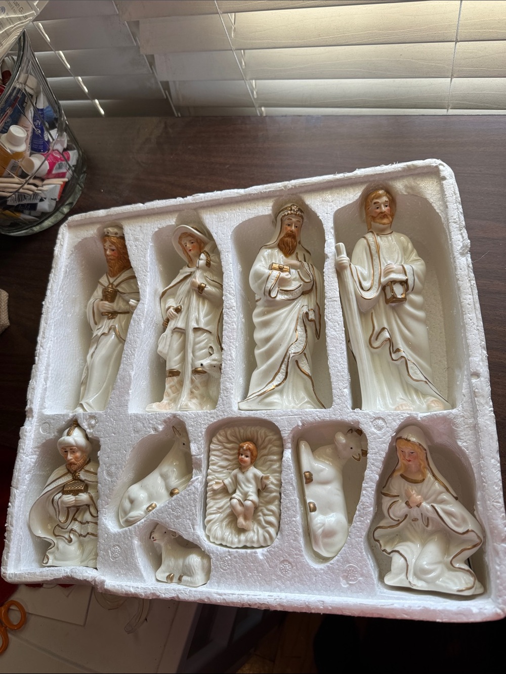 Nativity Set Porcelain White with Gold Trim